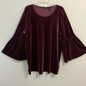 Holiday top size XL maroon burgundy soft velvet ribbed bell sleeve popover